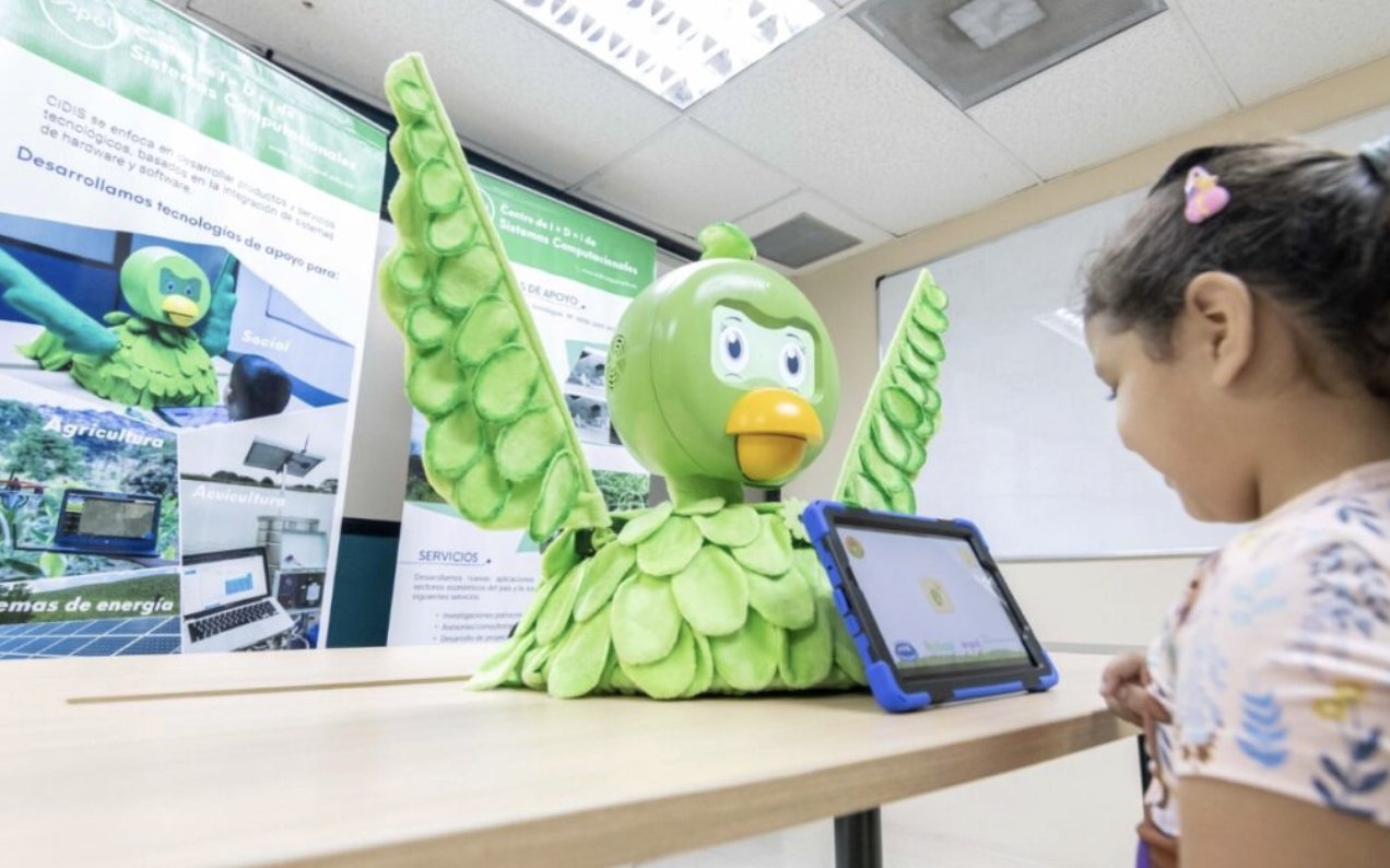 ESPOL desarrolla dos robots con IA en Ecuador