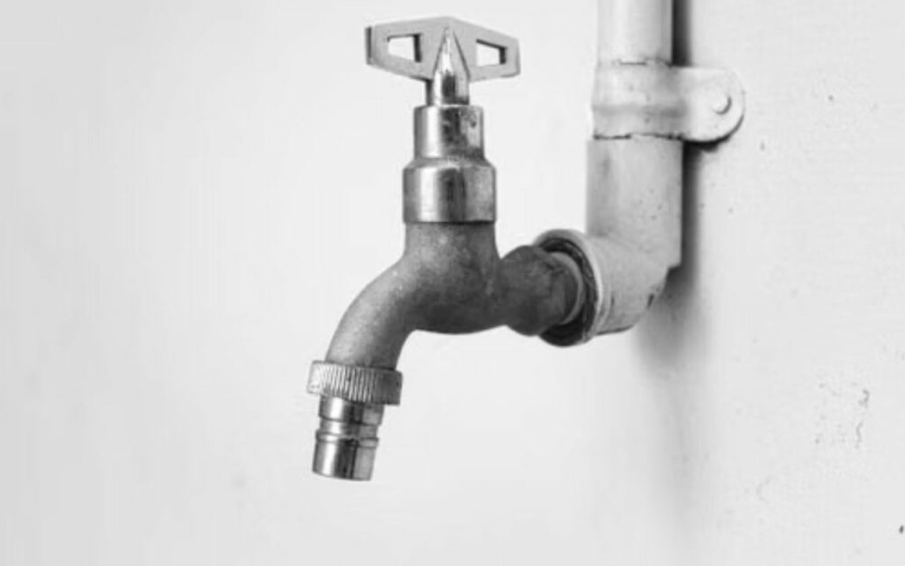 Corte de agua afecta cinco sectores de Tumbaco