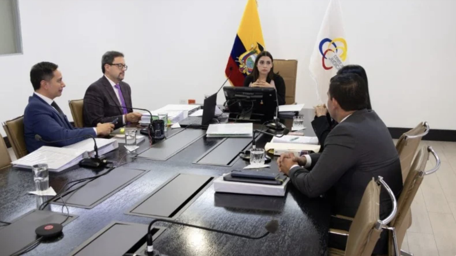 Ecuador destituye a tres jueces del caso Goleada